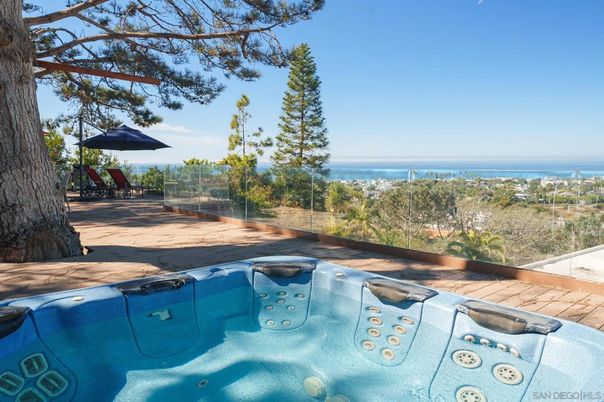 Exterior, Hot Tub, Water