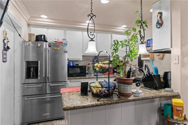Interior, Kitchen, Pendant Lights, Recessed Lighting, Stainless Steel Appliances
