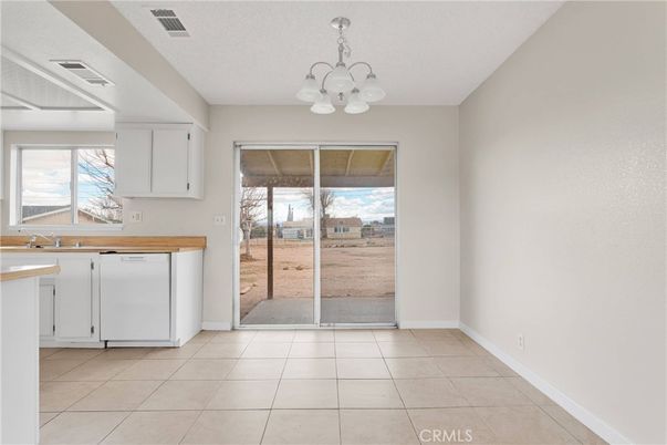 Chandelier, Interior, Kitchen