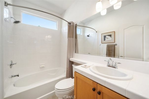 Bathroom, Interior, Tile Countertops