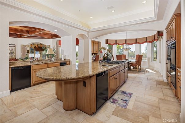 Chandelier, Dining room, Interior, Kitchen, Pendant Lights, Recessed Lighting, Stainless Steel Appliances