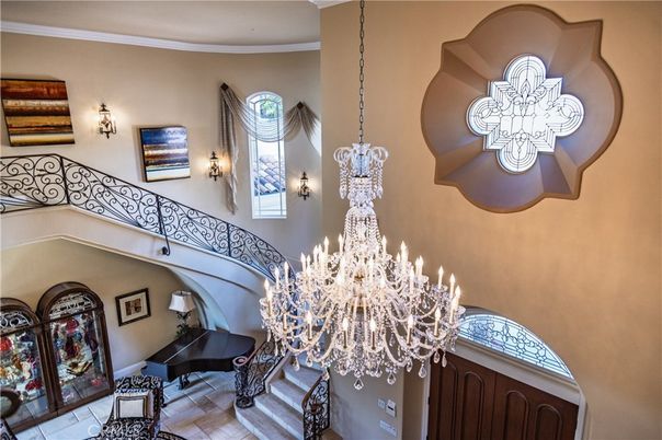 Chandelier, Interior, Piano