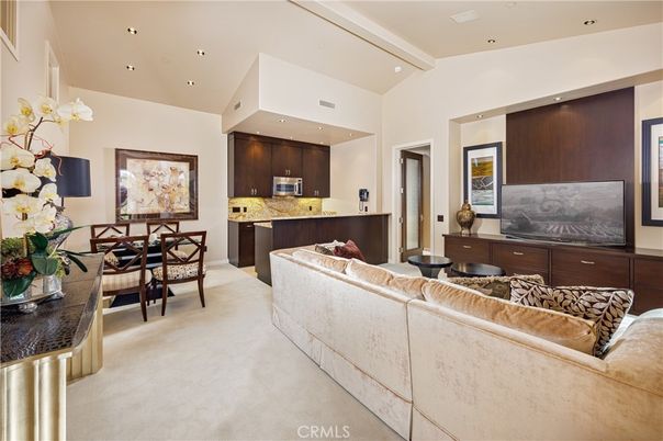 Dining room, Interior, Kitchen, Living room, Recessed Lighting