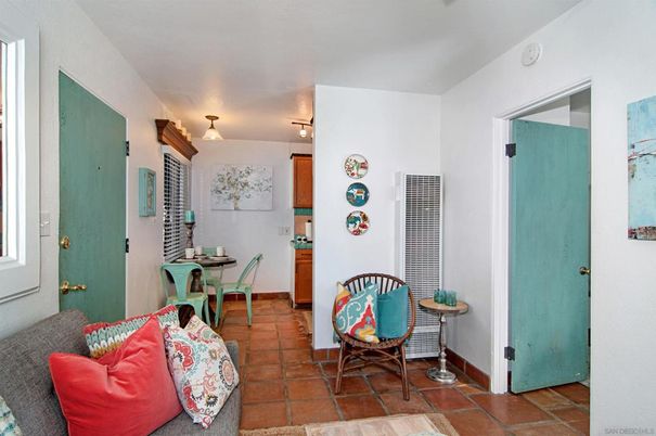 Dining room, Interior
