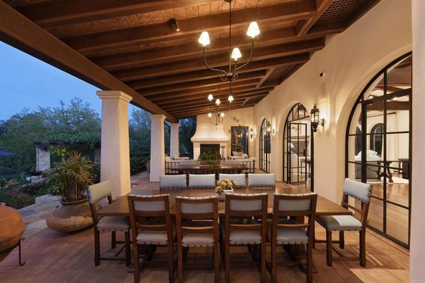 Exterior, Fireplace