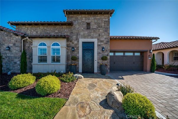 Attached, Exterior, Facade, Mediterranean