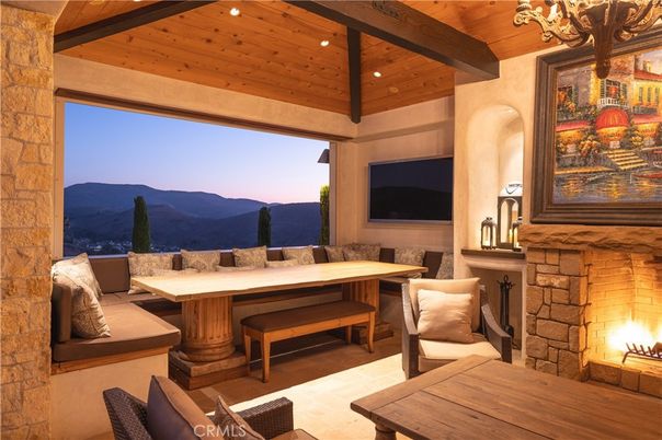 Dining room, Fireplace, Interior, Recessed Lighting, Wooden Beams, Wooden Ceilings