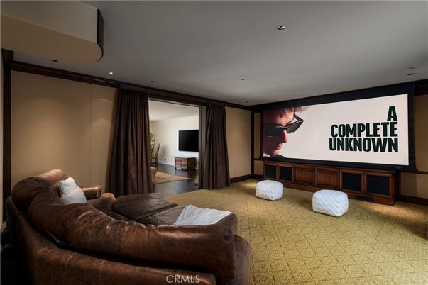 Interior, Projection Screen, Recessed Lighting, Theatre Room