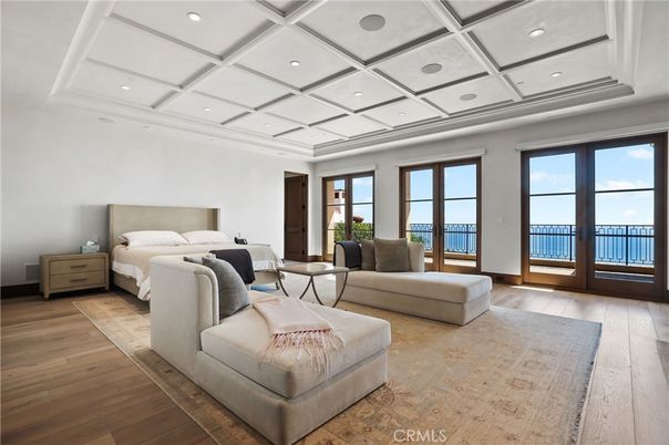 Bedroom, Interior, Recessed Lighting, Water, Wood Texture Flooring