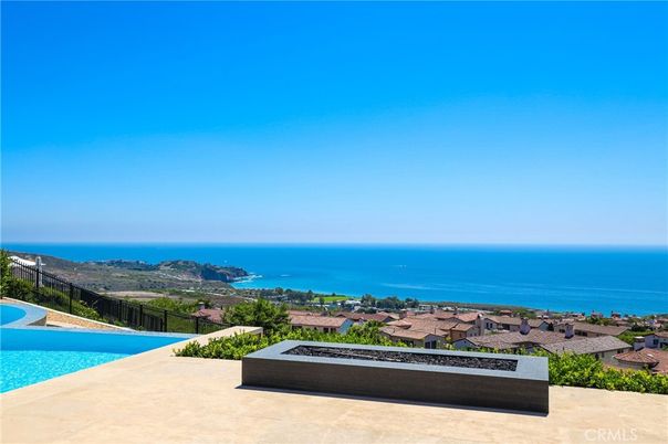 Exterior, Pool, Water