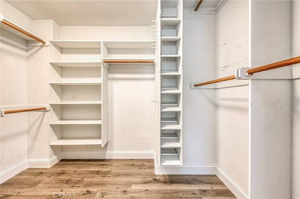 Interior, Walk-in Closets, Wood Texture Flooring