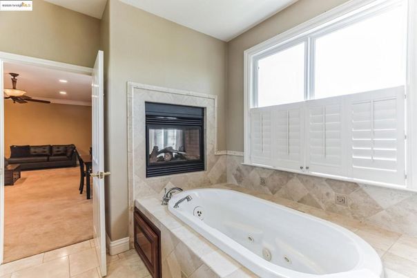 Bathroom, Fireplace, Interior, Recessed Lighting