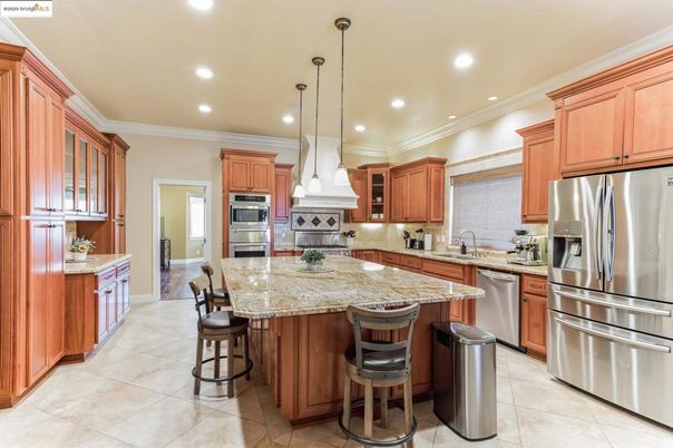 Interior, Kitchen, Pendant Lights, Recessed Lighting, Stainless Steel Appliances