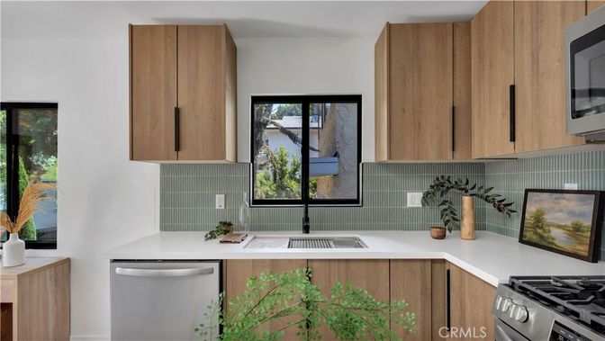 Interior, Kitchen, Stainless Steel Appliances