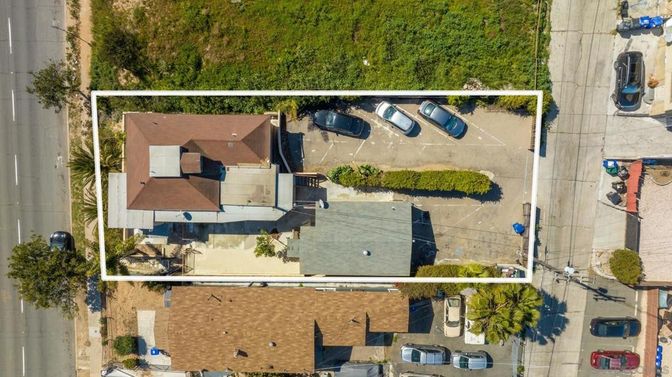 Exterior, Drone