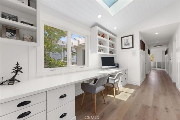 Home Office, Interior, Recessed Lighting, Wood Texture Flooring