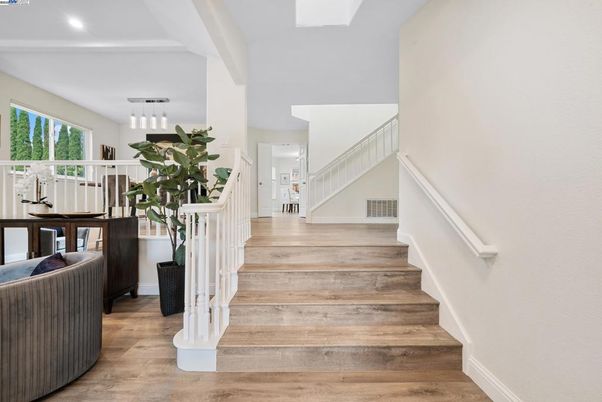 Interior, Pendant Lights, Recessed Lighting, Wood Texture Flooring