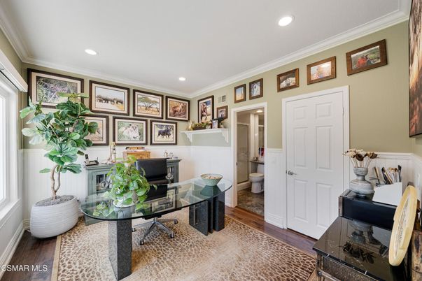 Bathroom, Home Office, Interior, Recessed Lighting, Wood Texture Flooring