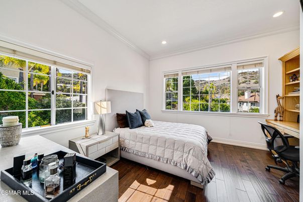 Bedroom, Home Office, Interior, Recessed Lighting, Wood Texture Flooring
