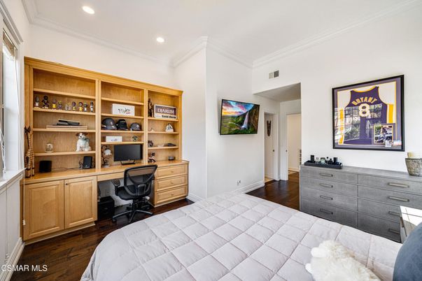 Bedroom, Home Office, Interior, Recessed Lighting, Wood Texture Flooring