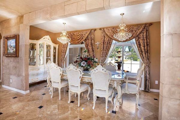 Chandelier, Dining room, Interior