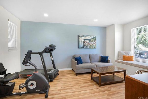 Fitness Equipment, Interior, Recessed Lighting, Wood Texture Flooring