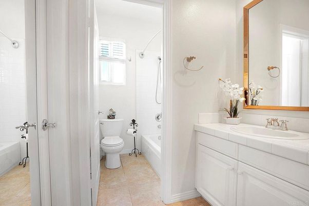 Bathroom, Interior, Tile Countertops