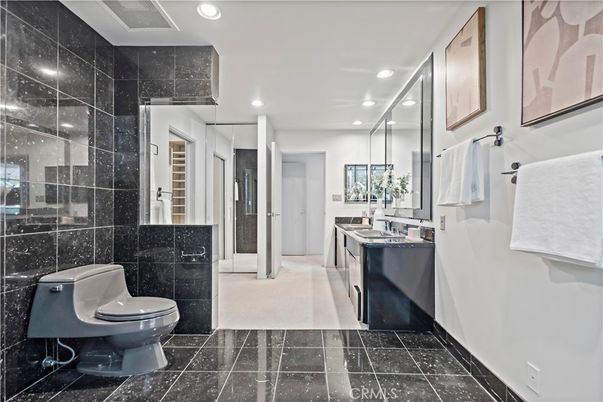 Bathroom, Interior, Recessed Lighting