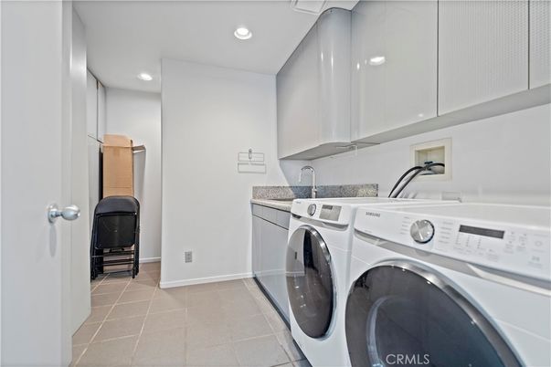 Interior, Recessed Lighting, Washer