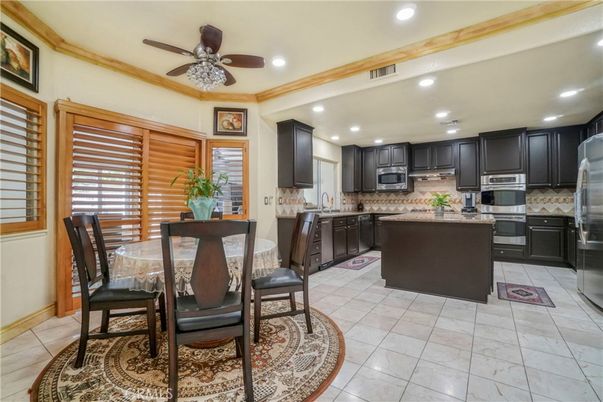 Dining room, Interior, Kitchen, Recessed Lighting