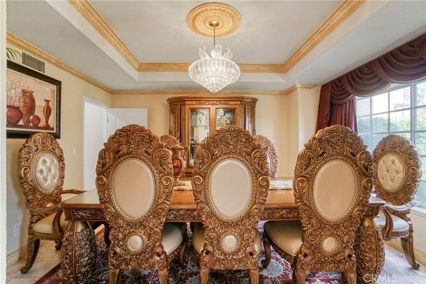 Chandelier, Dining room, Interior