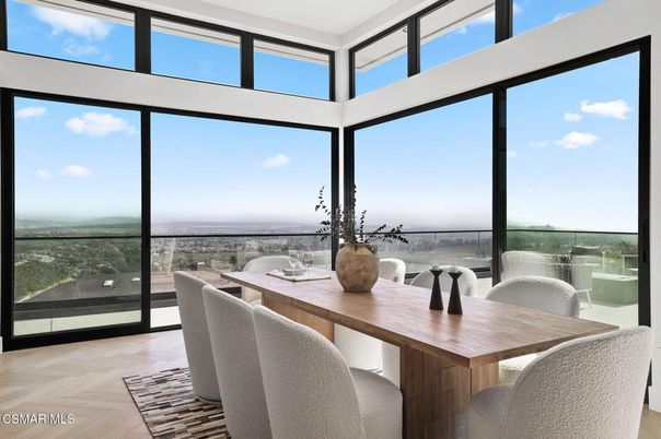 Dining room, Interior, Sun Room, Water, Wood Texture Flooring