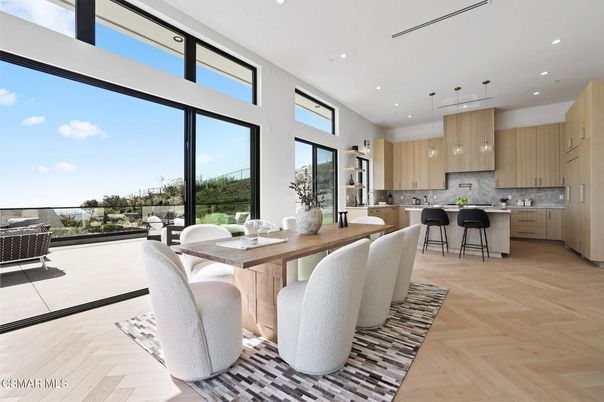 Dining room, Interior, Kitchen, Pendant Lights, Recessed Lighting, Wood Texture Flooring