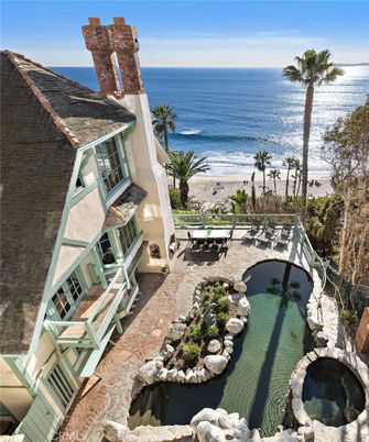 Exterior, Pool, Water