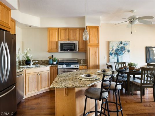 Dining room, Interior, Kitchen, Stainless Steel Appliances, Wood Texture Flooring