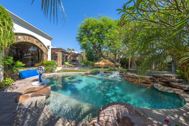Exterior, Pool