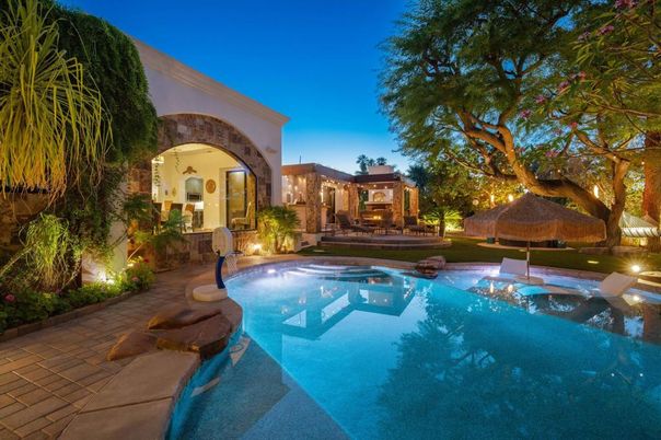 Exterior, Pool