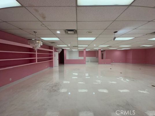 Chandelier, Empty room, Interior, Recessed Lighting