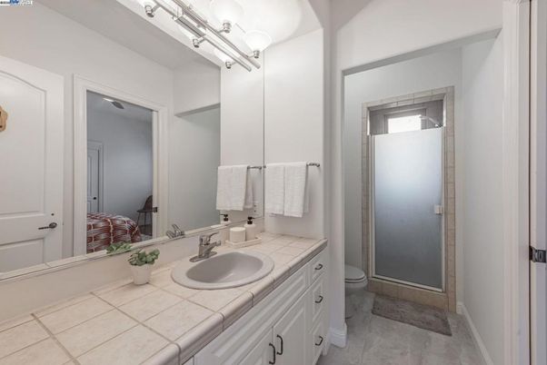 Bathroom, Interior, Tile Countertops