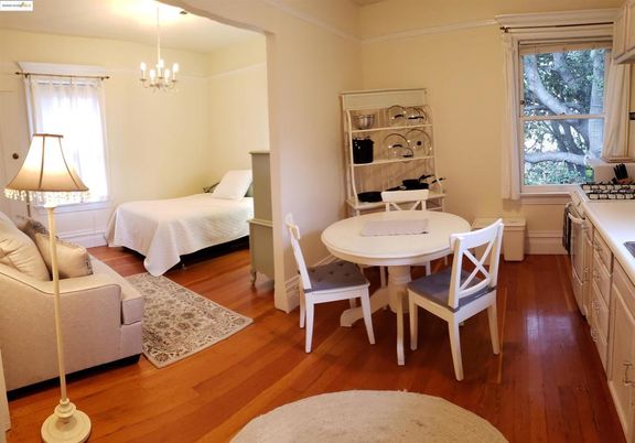 Bedroom, Dining room, Interior, Pendant Lights, Wood Texture Flooring