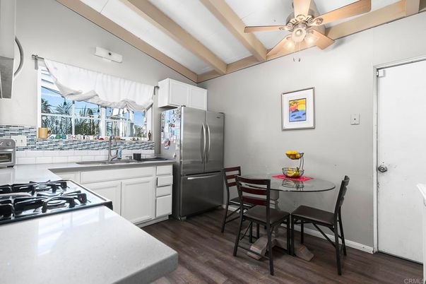 Dining room, Interior, Kitchen, Stainless Steel Appliances, Wood Texture Flooring