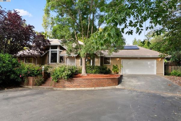 Attached, Exterior, Facade, Solar Panels, Ranch