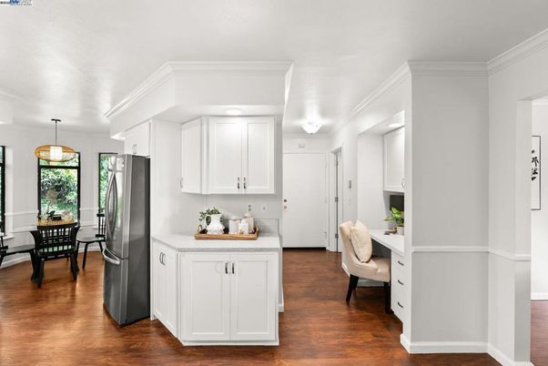 Dining room, Interior, Kitchen, Pendant Lights, Wood Texture Flooring