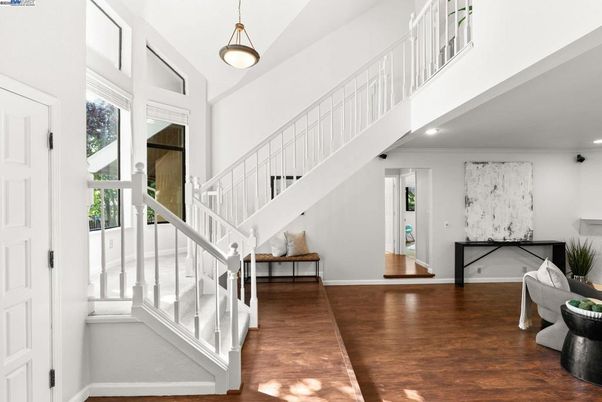 Interior, Pendant Lights, Recessed Lighting, Wood Texture Flooring