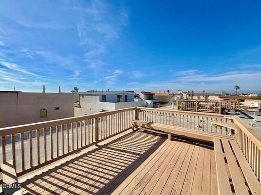 Exterior, Wood Texture Flooring