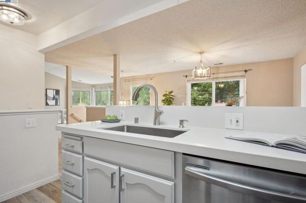 Interior, Kitchen, Pendant Lights, Wood Texture Flooring
