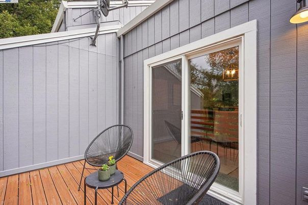Exterior, Wood Texture Flooring