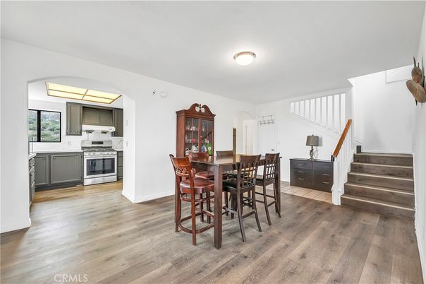 Dining room, Interior, Kitchen, Stainless Steel Appliances, Wood Texture Flooring