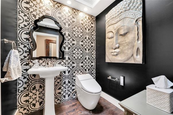 Bathroom, Interior, Recessed Lighting, Wood Texture Flooring
