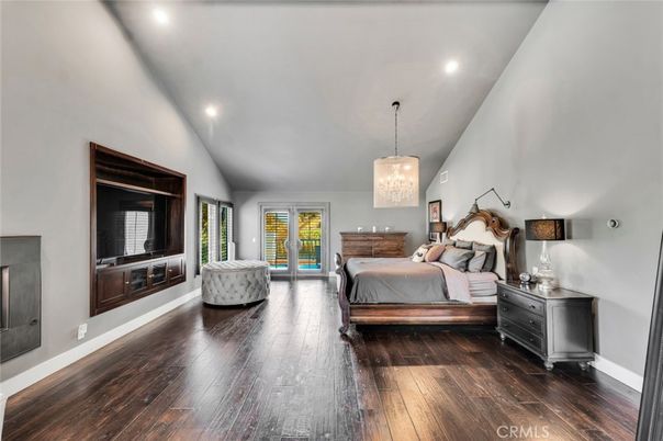 Bedroom, Chandelier, Interior, Pendant Lights, Recessed Lighting, Wood Texture Flooring